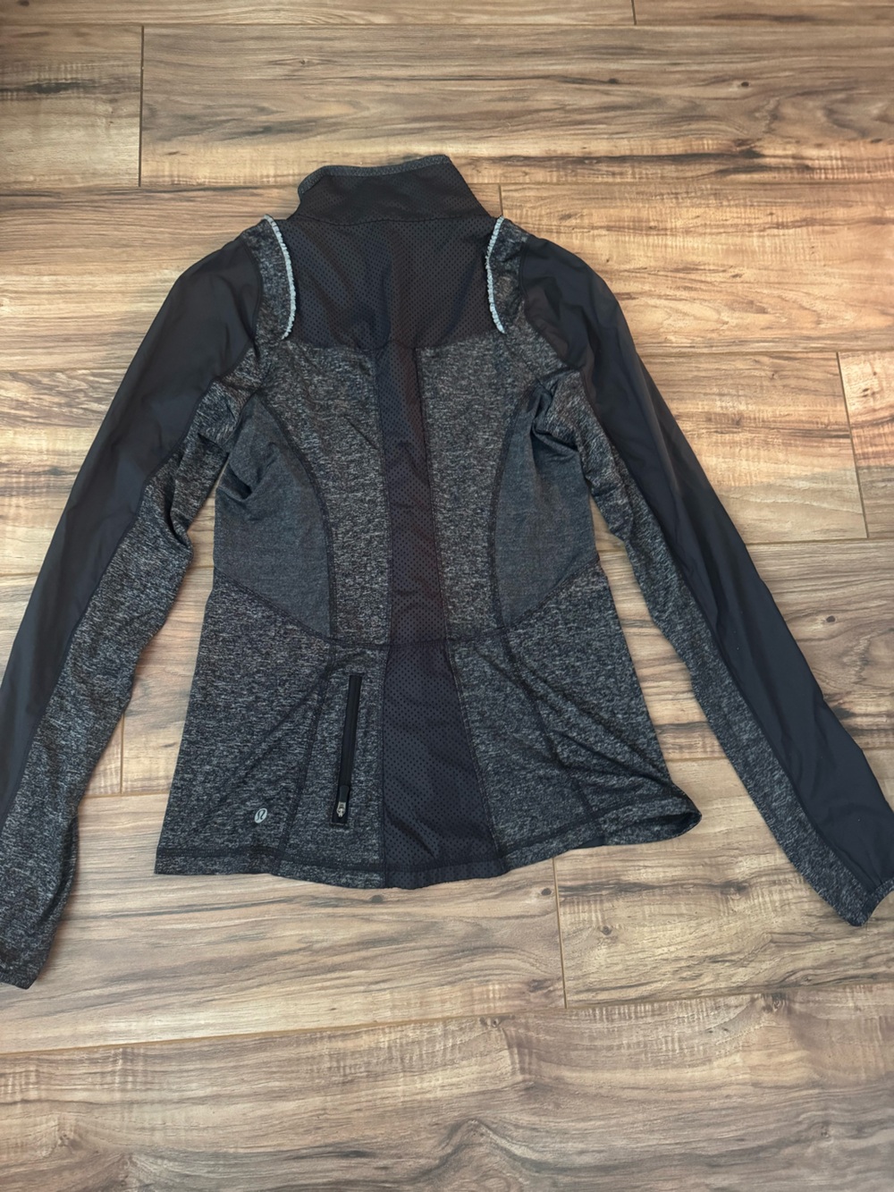 Lululemon- Women’s Charcoal Gray Athletic Zip Jacket